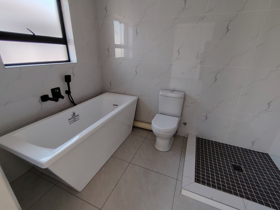 3 Bedroom Property for Sale in The Islands Estates North West